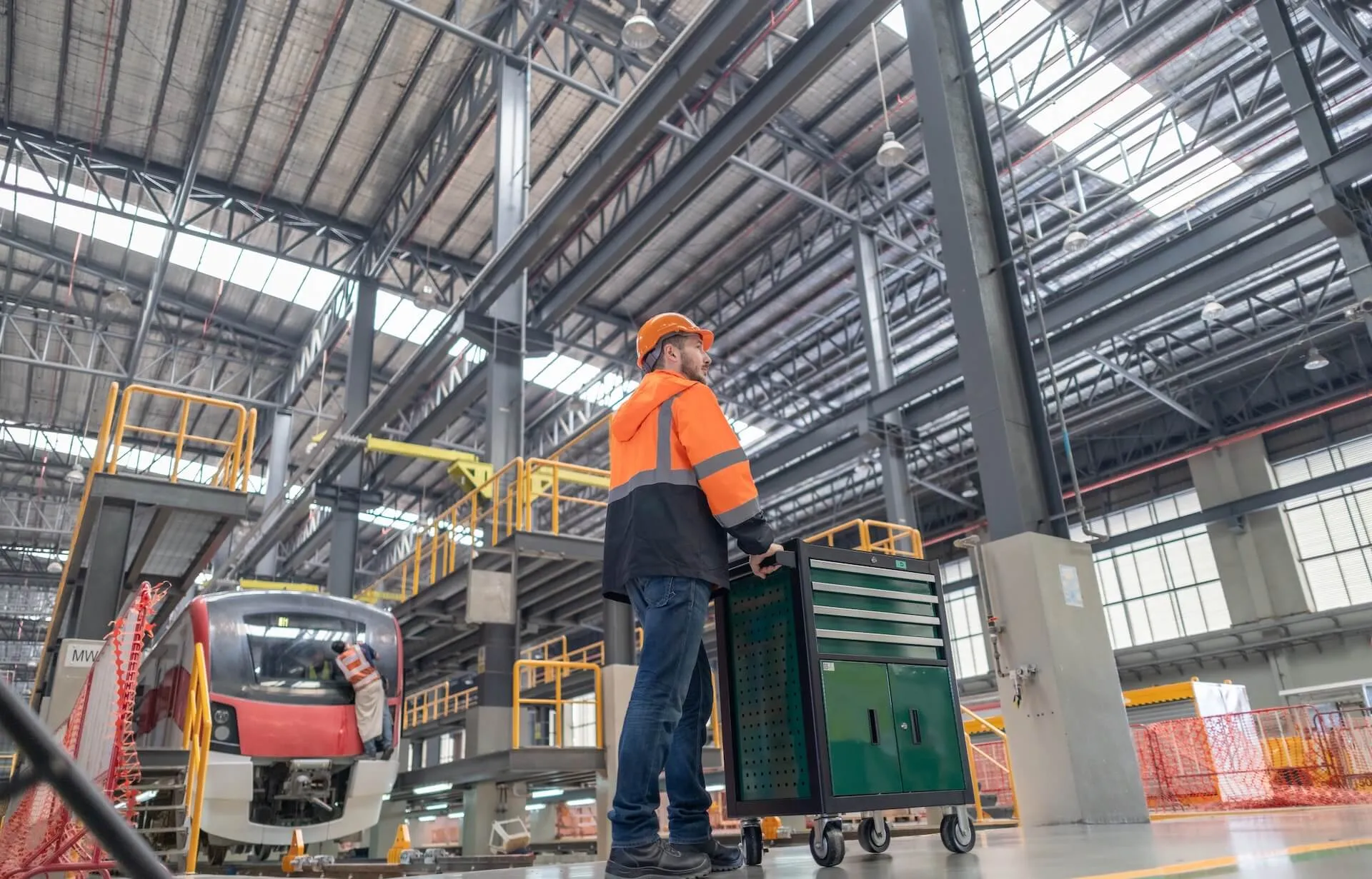 Utrzymanie maszyn przemysłowych – narzędzia serwisowe w zakładzie